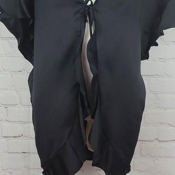 Victoria’s Secret black flutter sleeve short robe/kimono w/ruffle front One Size - Picture 5 of 8